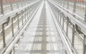 Ventilated cage floor and aisles