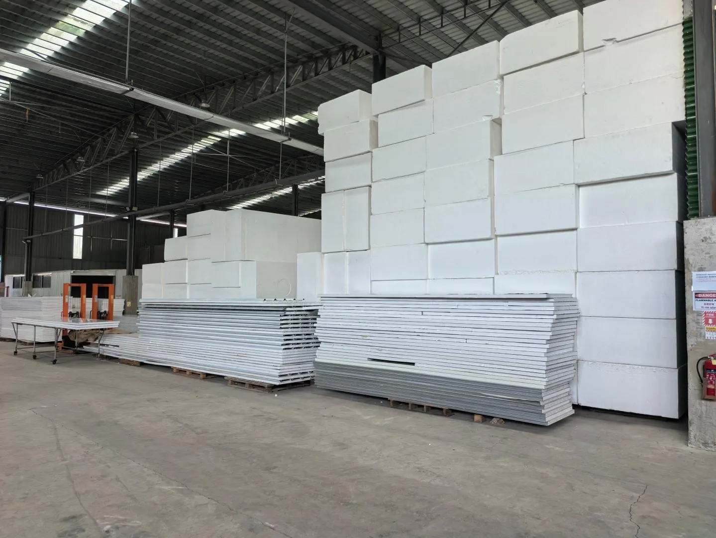 Turnkey Broiler Chicken Farming Equipment Project 4 Turnkey Broiler Chicken Farming Equipment Project 3